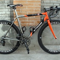 “Been dreaming about getting a custom road bike for years and finally took the plunge in July 2009. I went through a few builders and Carl was chosen based on his expertise with Ti and steel. The bike was finally build up in Feb 2010 but because it’s still freezing here in Shanghai at that […]