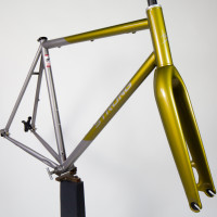 Titanium dirt road frame with sliders for Alfine and Di2.