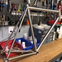 Double butted titanium cyclocross frame. Features internal (IS) headutbe, flat-mount brakes, internal brake routing and Syntace dropouts.